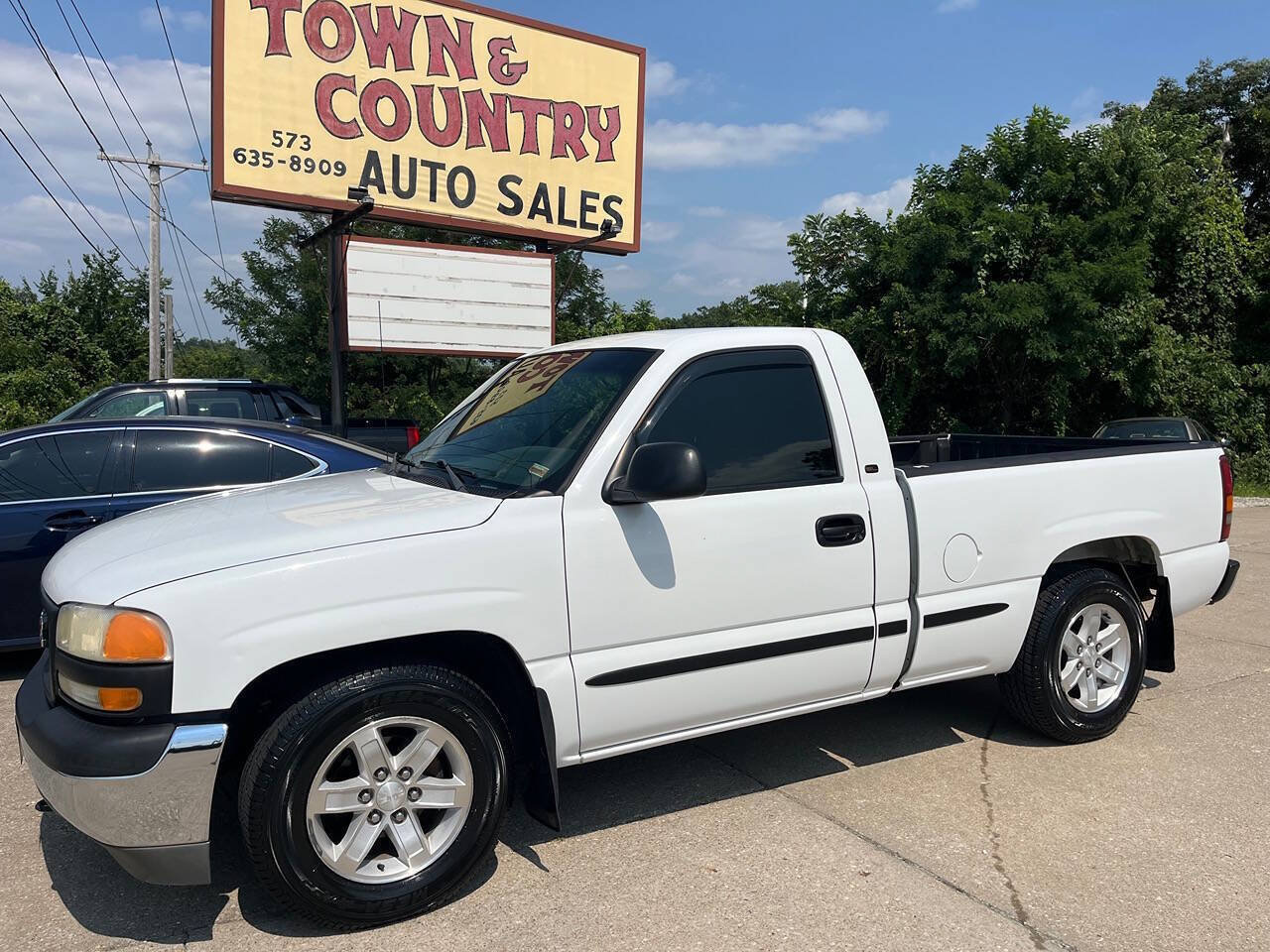 Used 2001 GMC Sierra 1500 2WD Regular Cab image 3