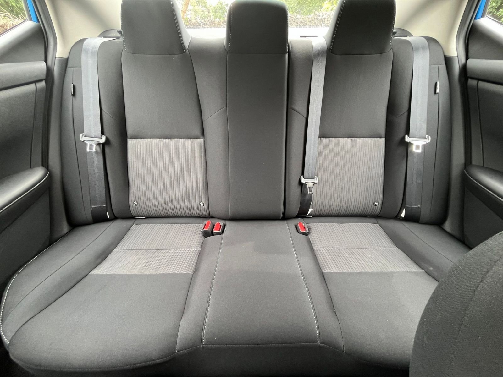 Used 2025 Nissan Sentra SV FWD image 36