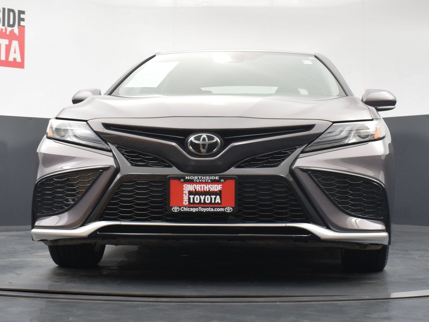 Used 2022 Toyota Camry XSE FWD image 32