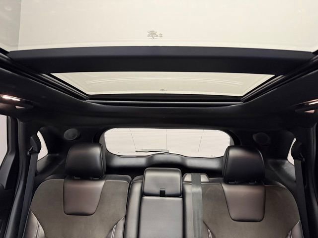 Used 2019 Ford Edge ST w/ Cold Weather Package AWD/4WD image 21