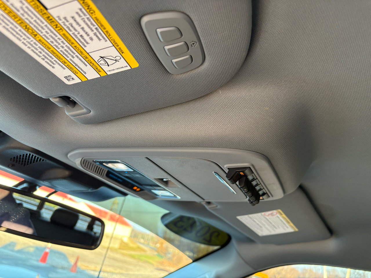 Used 2023 Ford F350 Lariat image 35