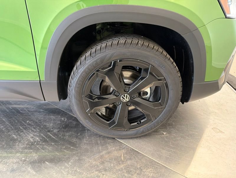 New 2026 Volkswagen Taos SE AWD/4WD image 23
