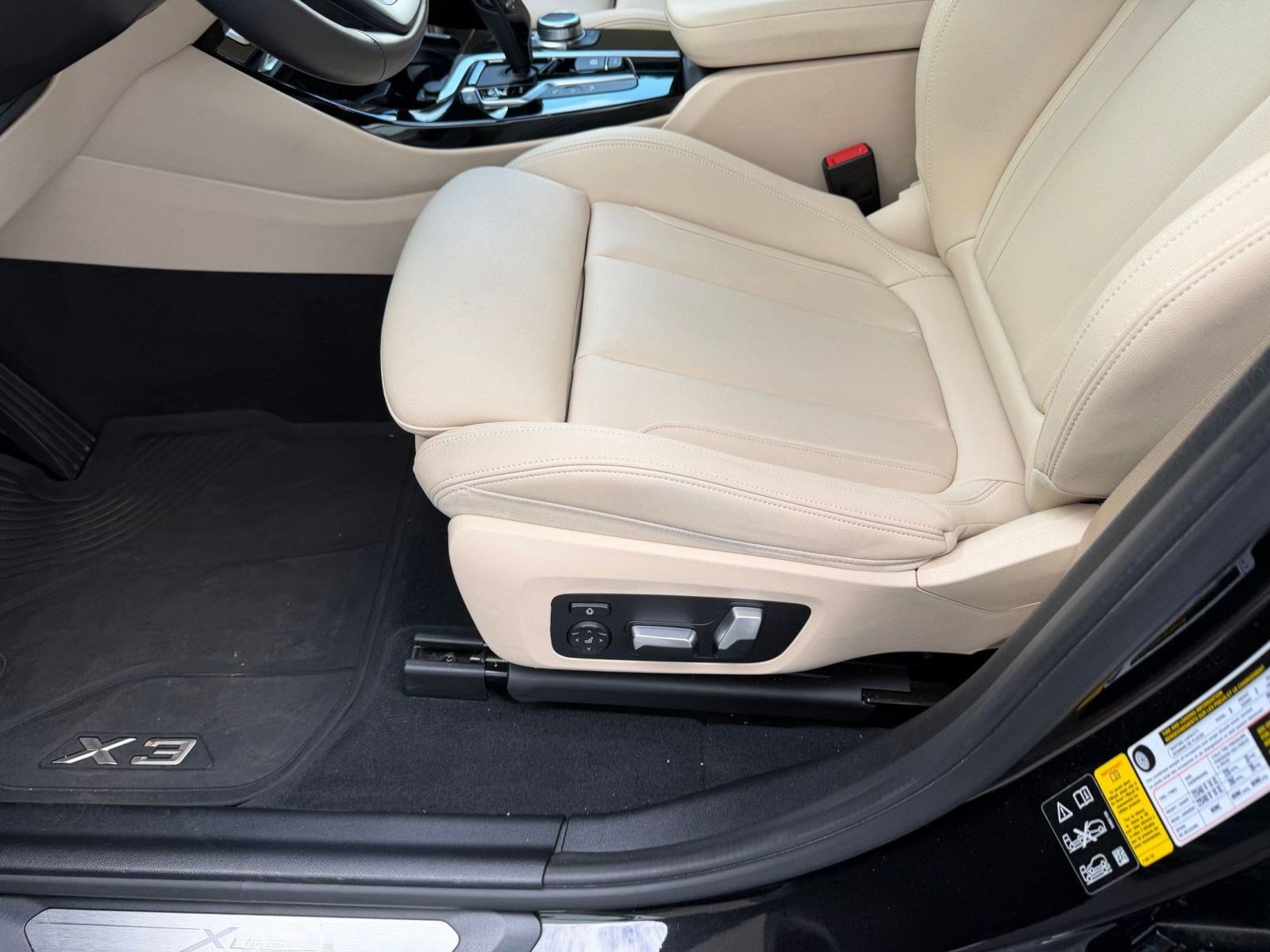 Used 2021 BMW X3 xDrive30i w/ Convenience Package image 13