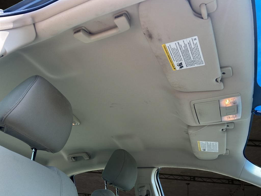 Used 2016 Ford Taurus SE FWD image 16