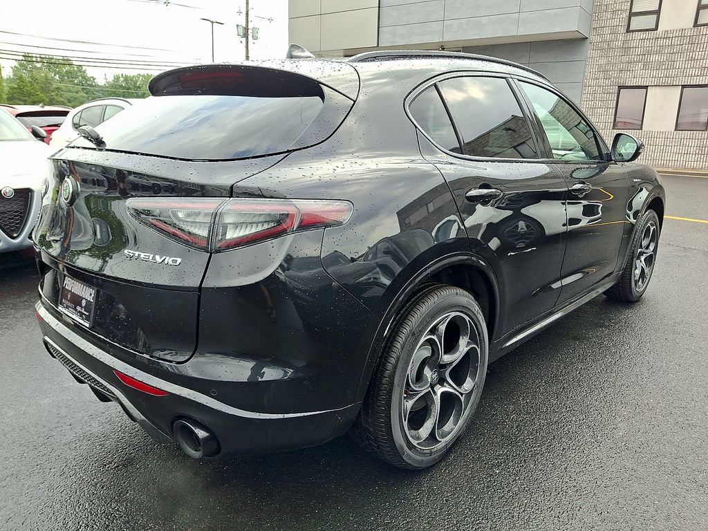 New 2026 Alfa Romeo Stelvio Sprint w/ Convenience Package AWD/4WD image 3
