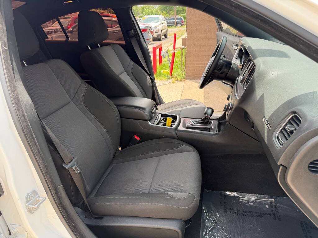 Used 2021 Dodge Charger SXT RWD image 13