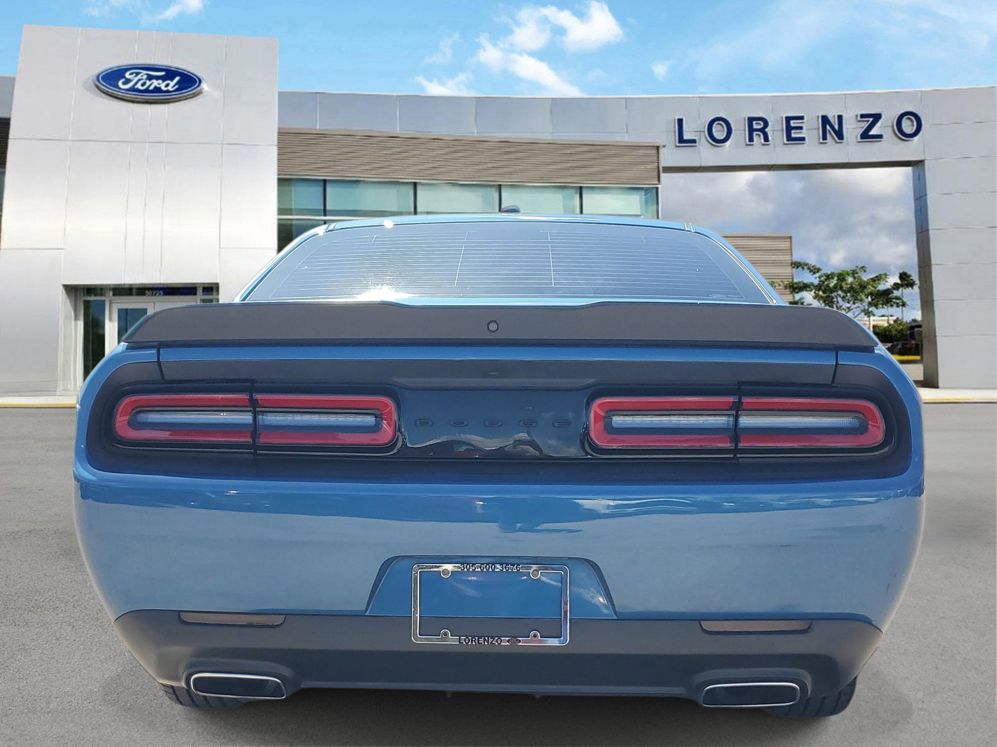 Used 2021 Dodge Challenger SXT w/ Blacktop Package image 6