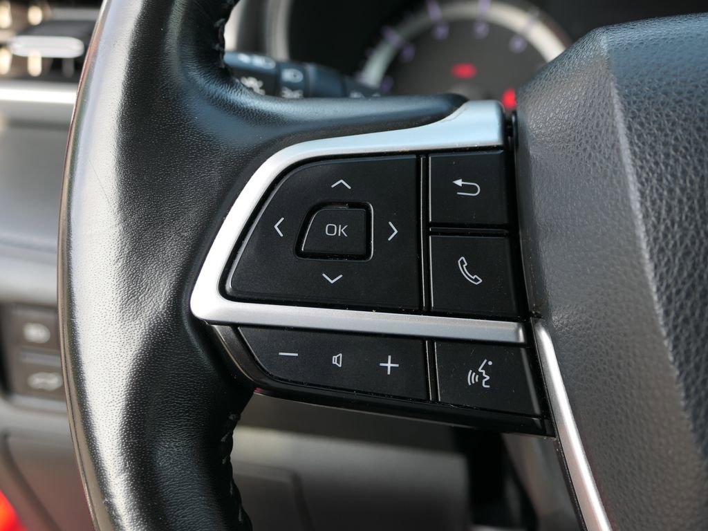 Used 2023 Toyota Highlander XSE image 14