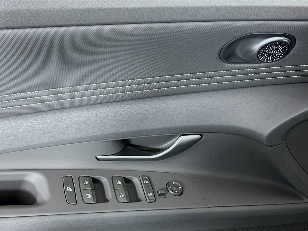New 2026 Hyundai Elantra Sport image 18
