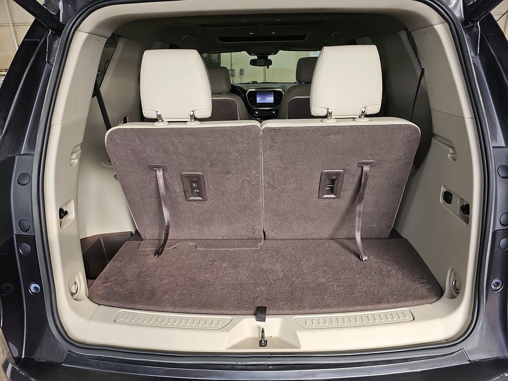 Used 2018 GMC Acadia Denali w/ Technology Package image 12
