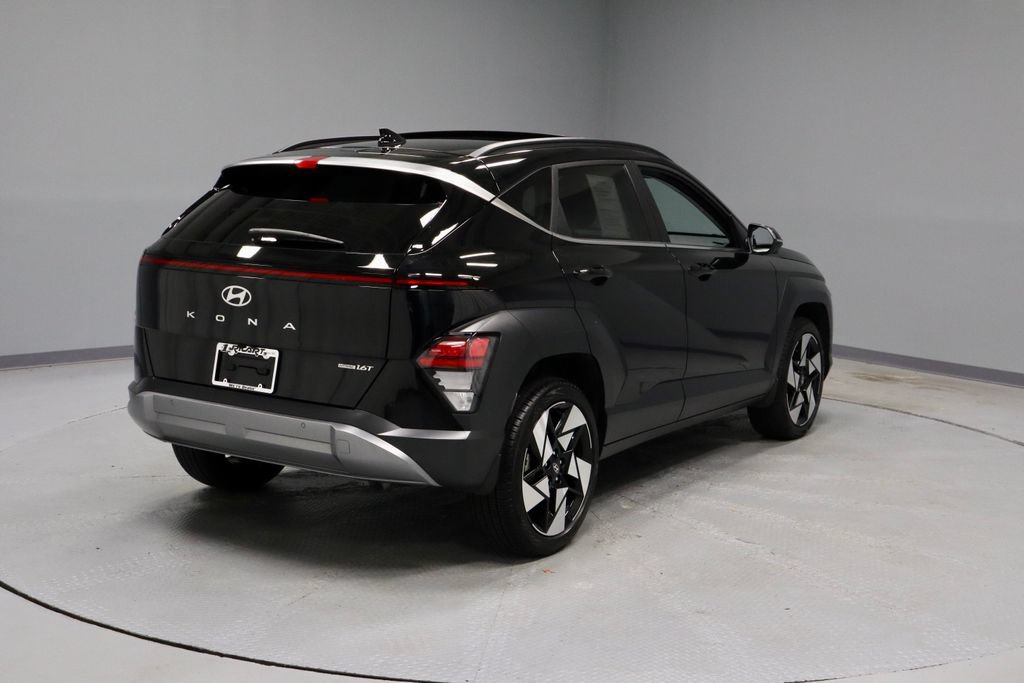 Used 2024 Hyundai Kona Limited AWD/4WD image 11