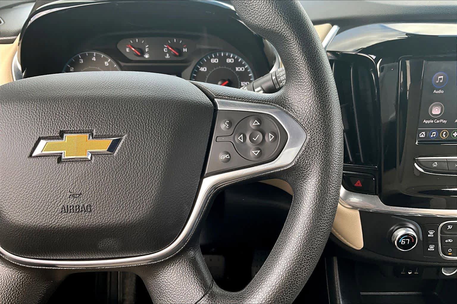 Used 2022 Chevrolet Traverse LS FWD image 25