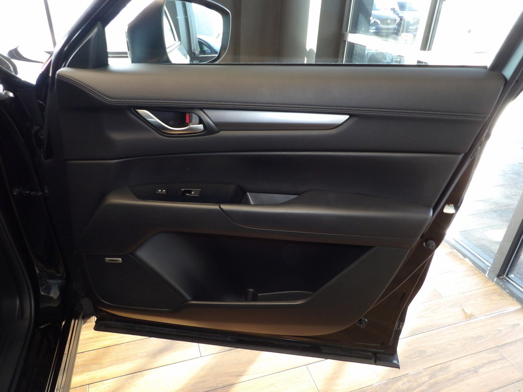 Used 2019 MAZDA CX-5 Touring image 12