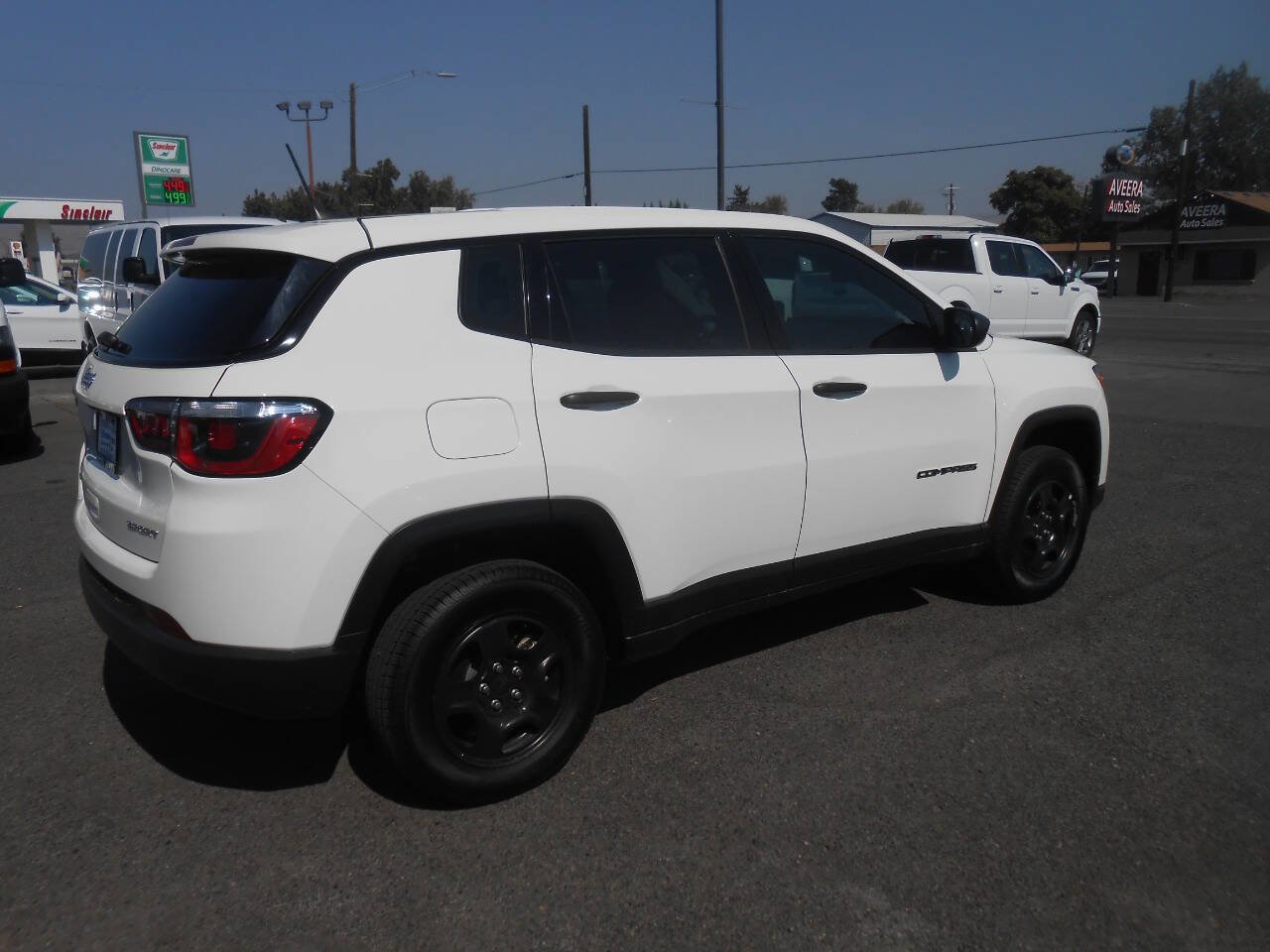 Used 2020 Jeep Compass Sport image 9