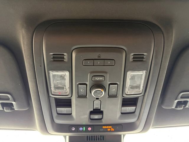 Used 2023 GMC Yukon XL AT4 w/ AT4 Premium Package image 12