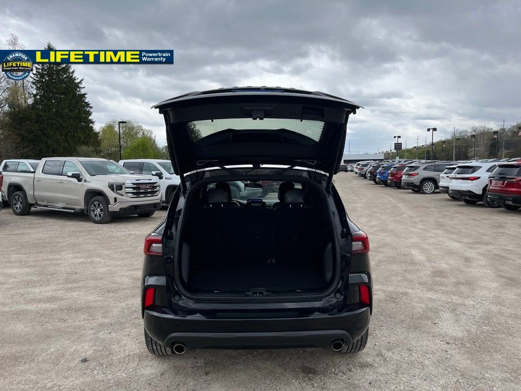 Used 2023 Ford Escape ST-Line FWD image 10