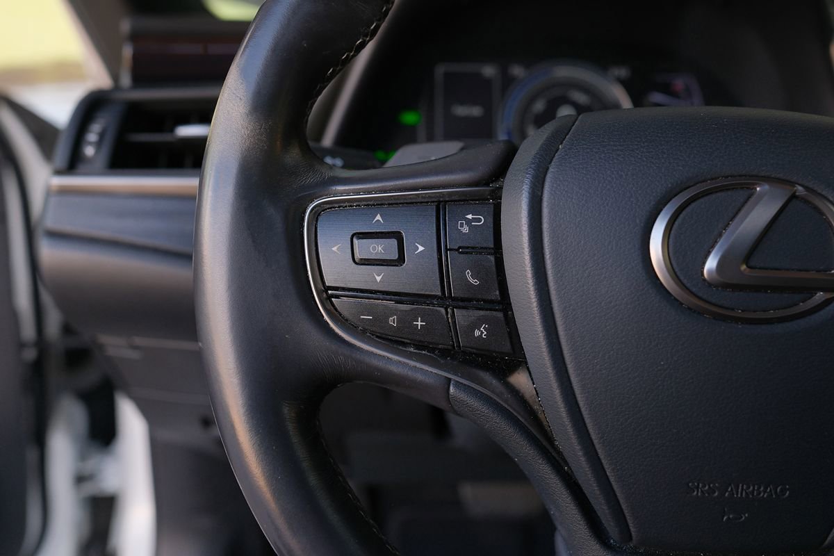 Used 2021 Lexus ES 300h w/ Premium Package FWD image 14