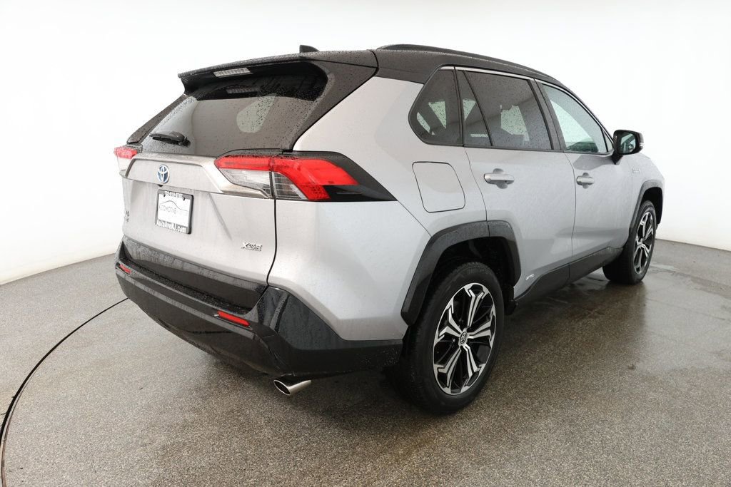 Used 2021 Toyota RAV4 XSE w/ Weather Package image 4