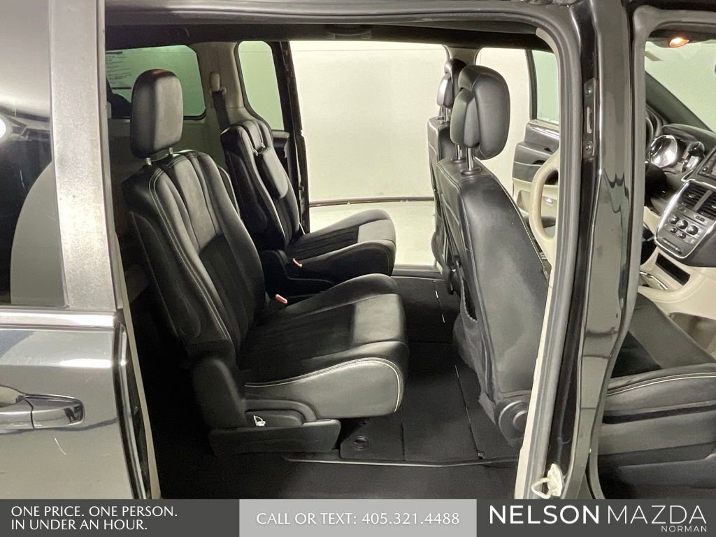 Used 2018 Dodge Grand Caravan SXT image 15