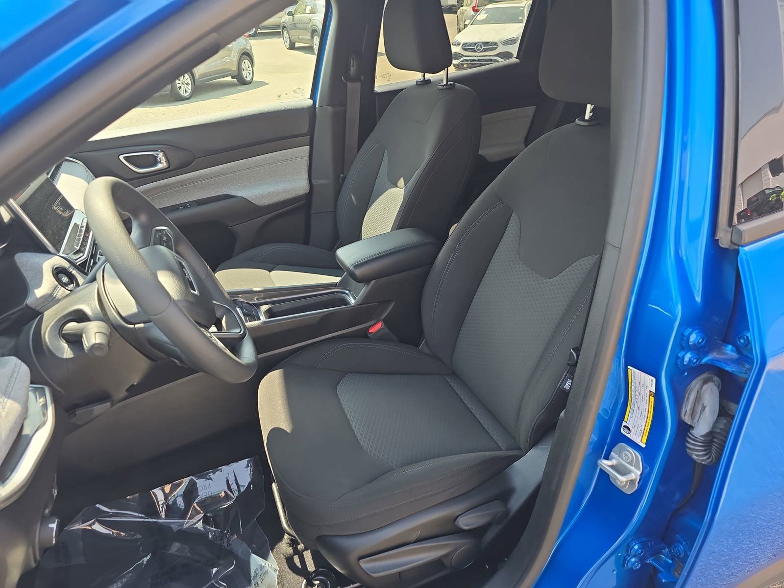 Used 2023 Jeep Compass Sport image 17