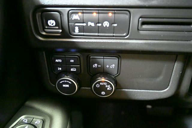 Used 2023 Chevrolet Tahoe LT image 38