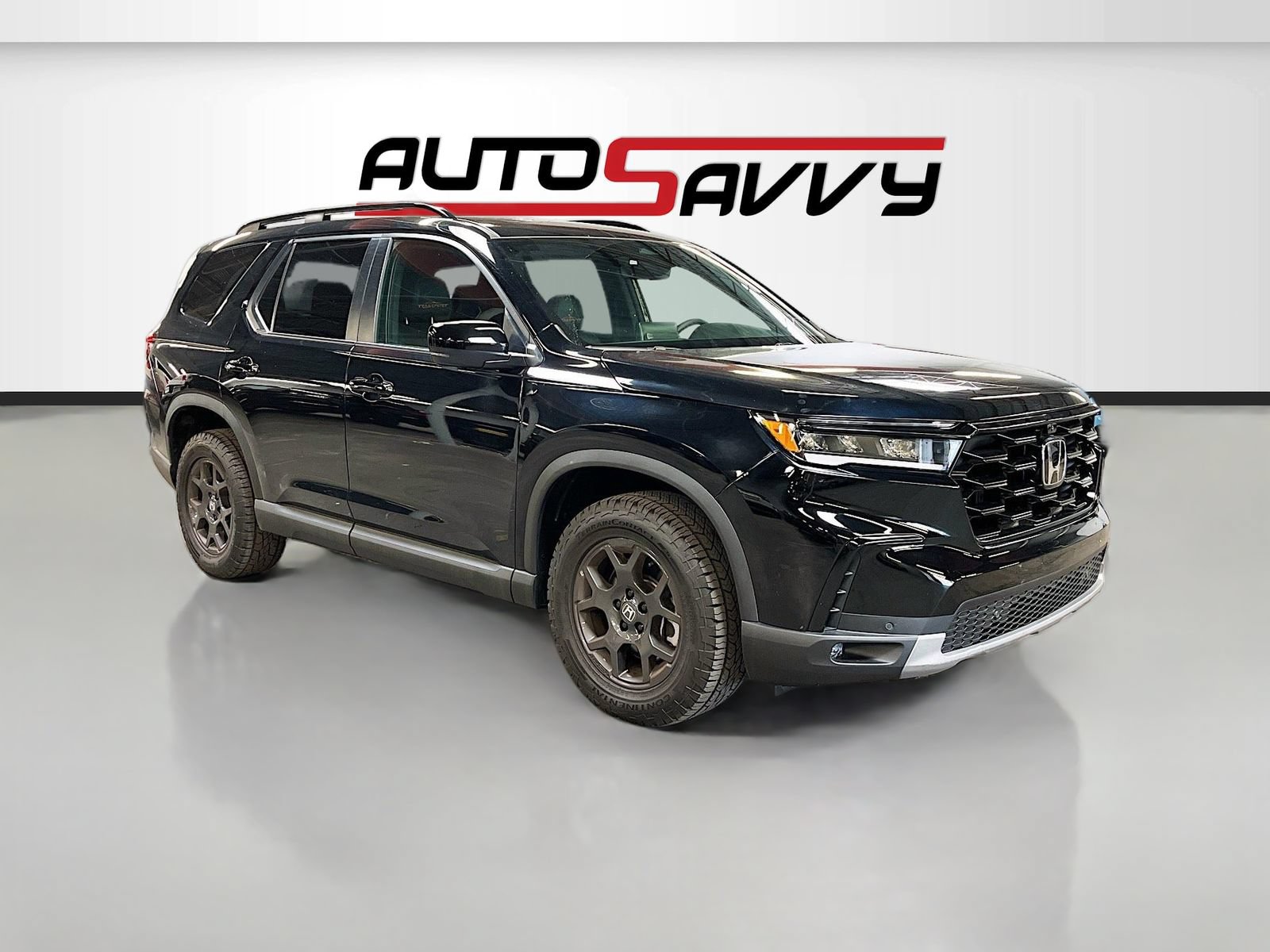Used 2025 Honda Pilot TrailSport image 1