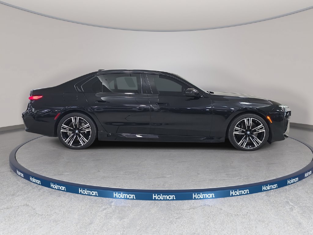 Certified 2023 BMW i7 xDrive60 AWD/4WD image 6