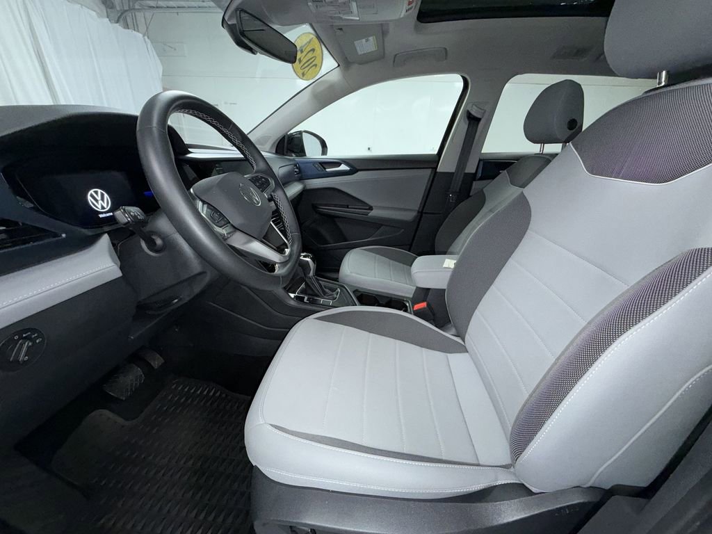 Used 2024 Volkswagen Taos SE image 13