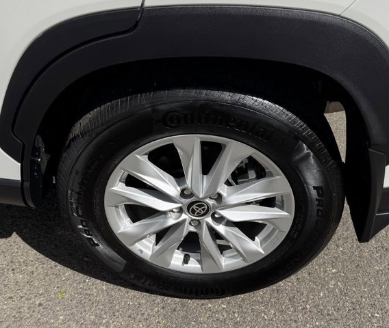 Used 2023 Toyota Corolla Cross LE image 9