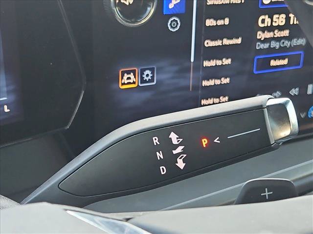 Used 2025 Chevrolet Traverse LT w/ Sun and Wheel Package FWD image 11