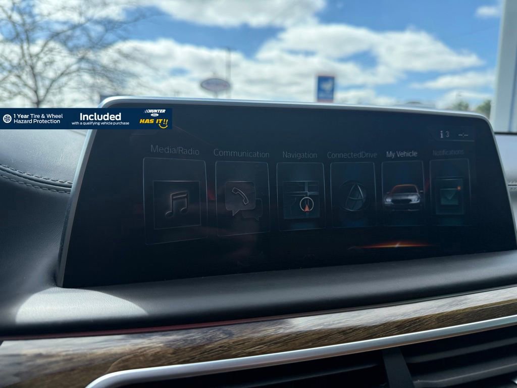 Used 2017 BMW 750i xDrive image 13