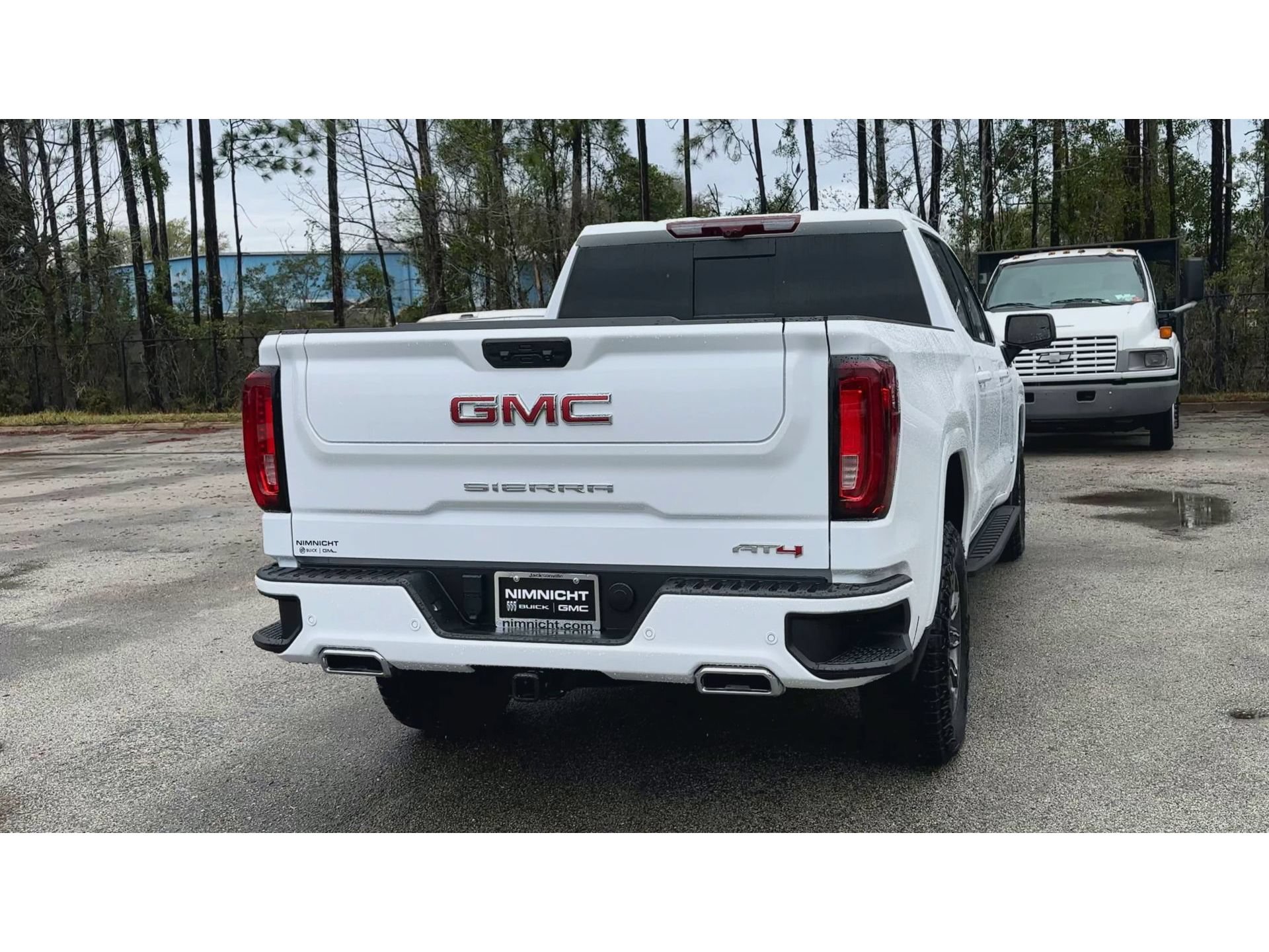 Certified 2024 GMC Sierra 1500 AT4 w/ Technology Package AWD/4WD image 8