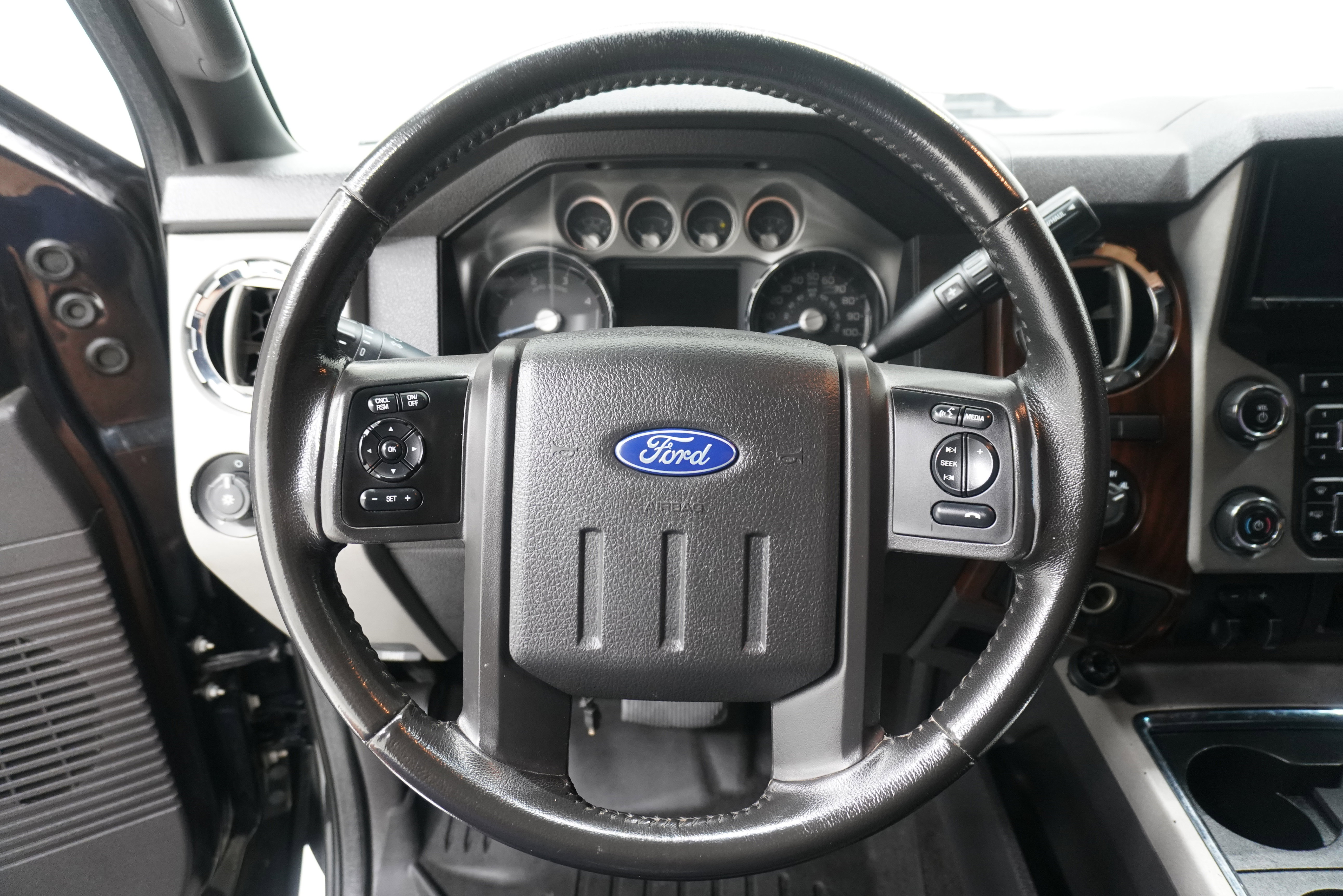 Used 2015 Ford F250 Lariat w/ Lariat Ultimate Package AWD/4WD image 18