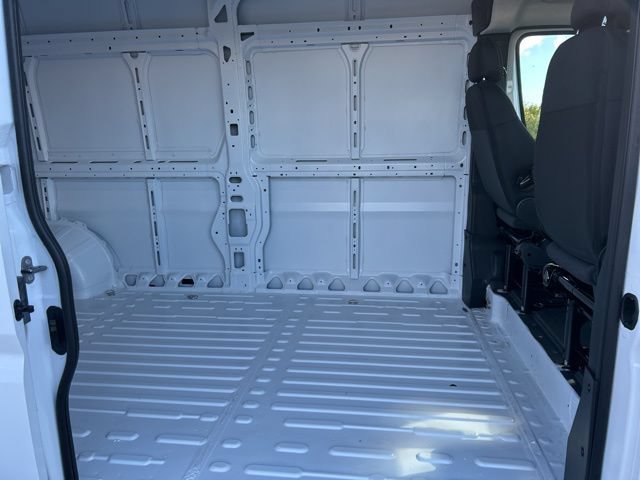 New 2025 RAM ProMaster 2500 w/ Quick Order Package 22G SLT FWD image 20