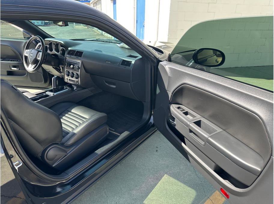 Used 2011 Dodge Challenger R/T RWD image 24