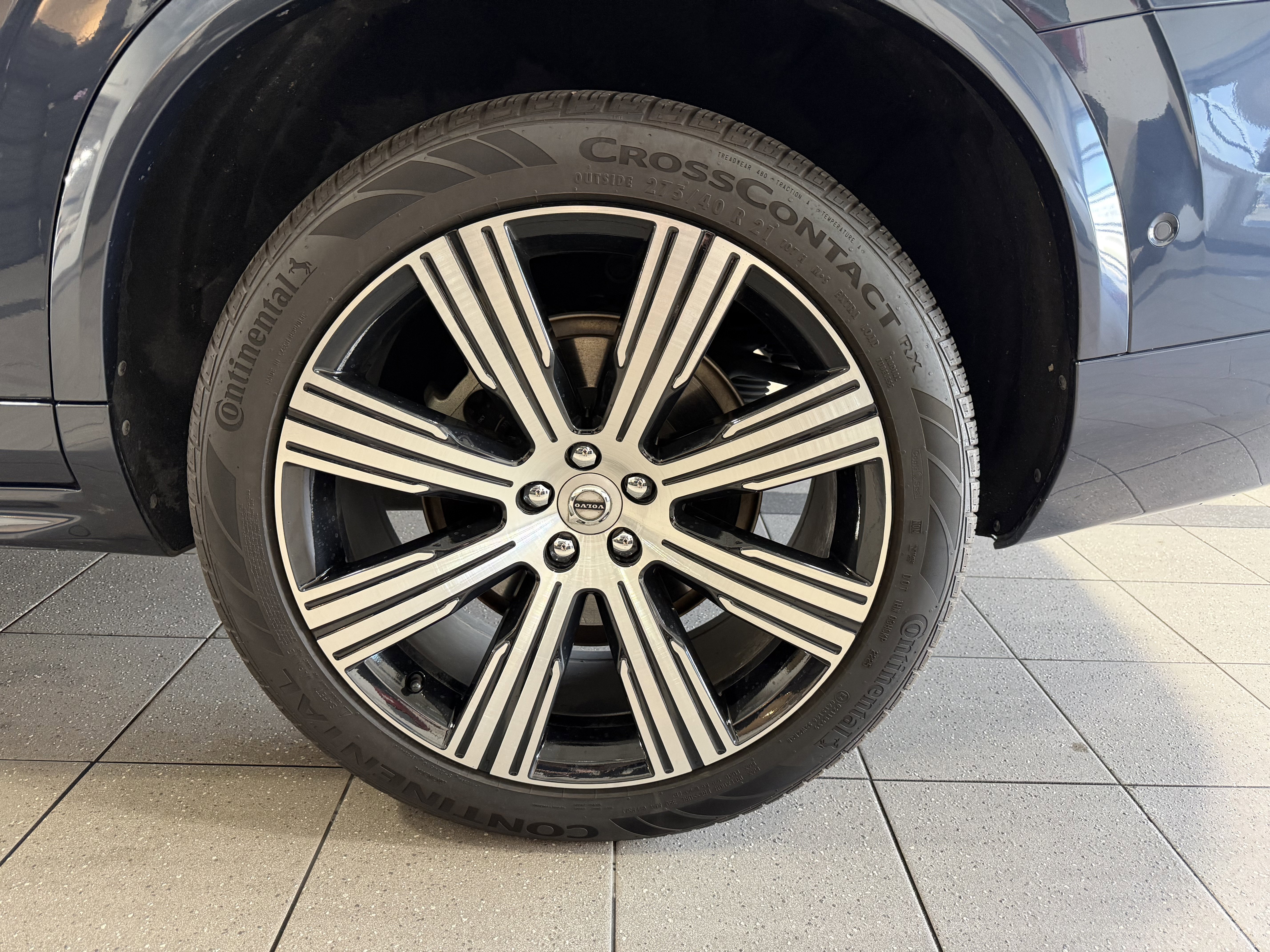 Used 2023 Volvo XC60 B5 Ultimate w/ Climate Package AWD/4WD image 5