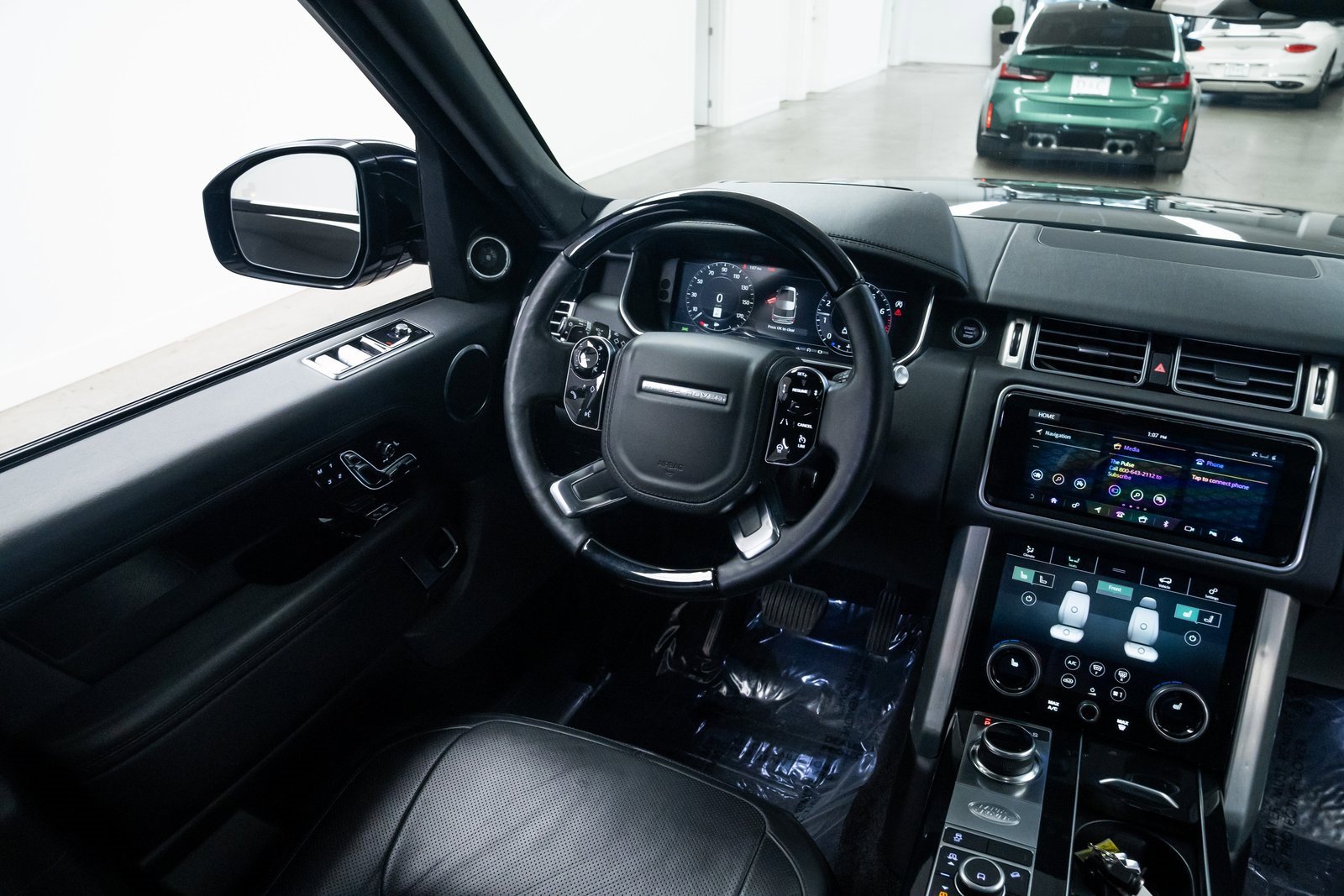 Used 2020 Land Rover Range Rover HSE image 10