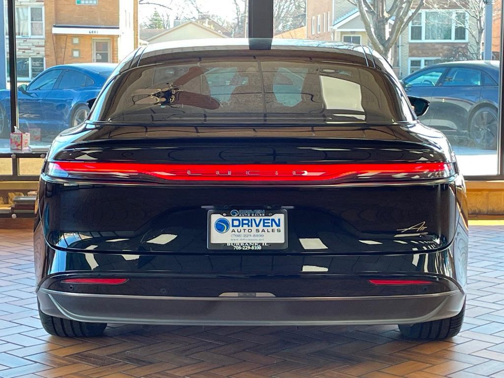 Used 2024 Lucid Air Touring image 9