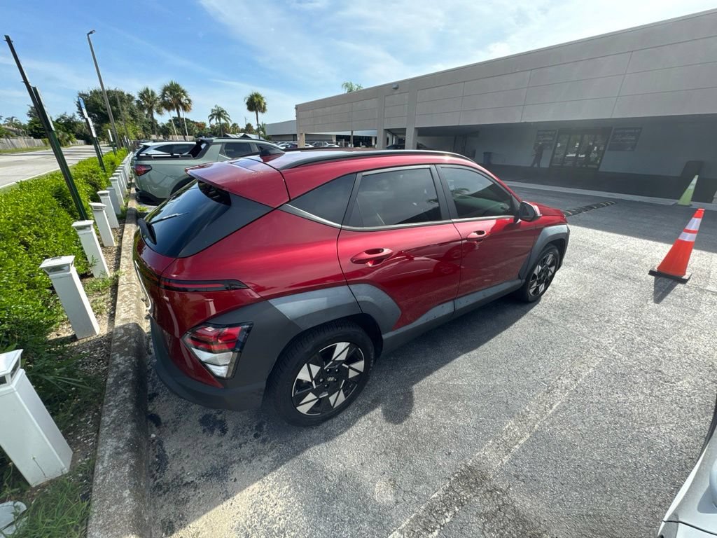 Used 2024 Hyundai Kona SEL w/ Convenience Package FWD image 12