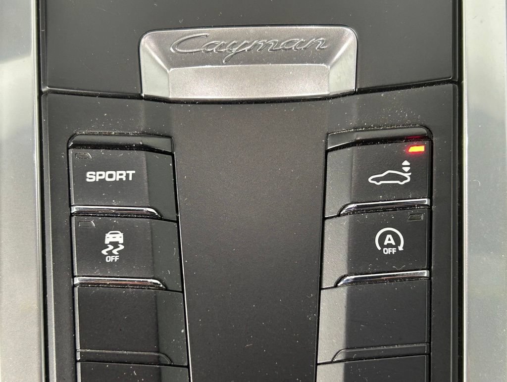 Used 2015 Porsche Cayman RWD image 18