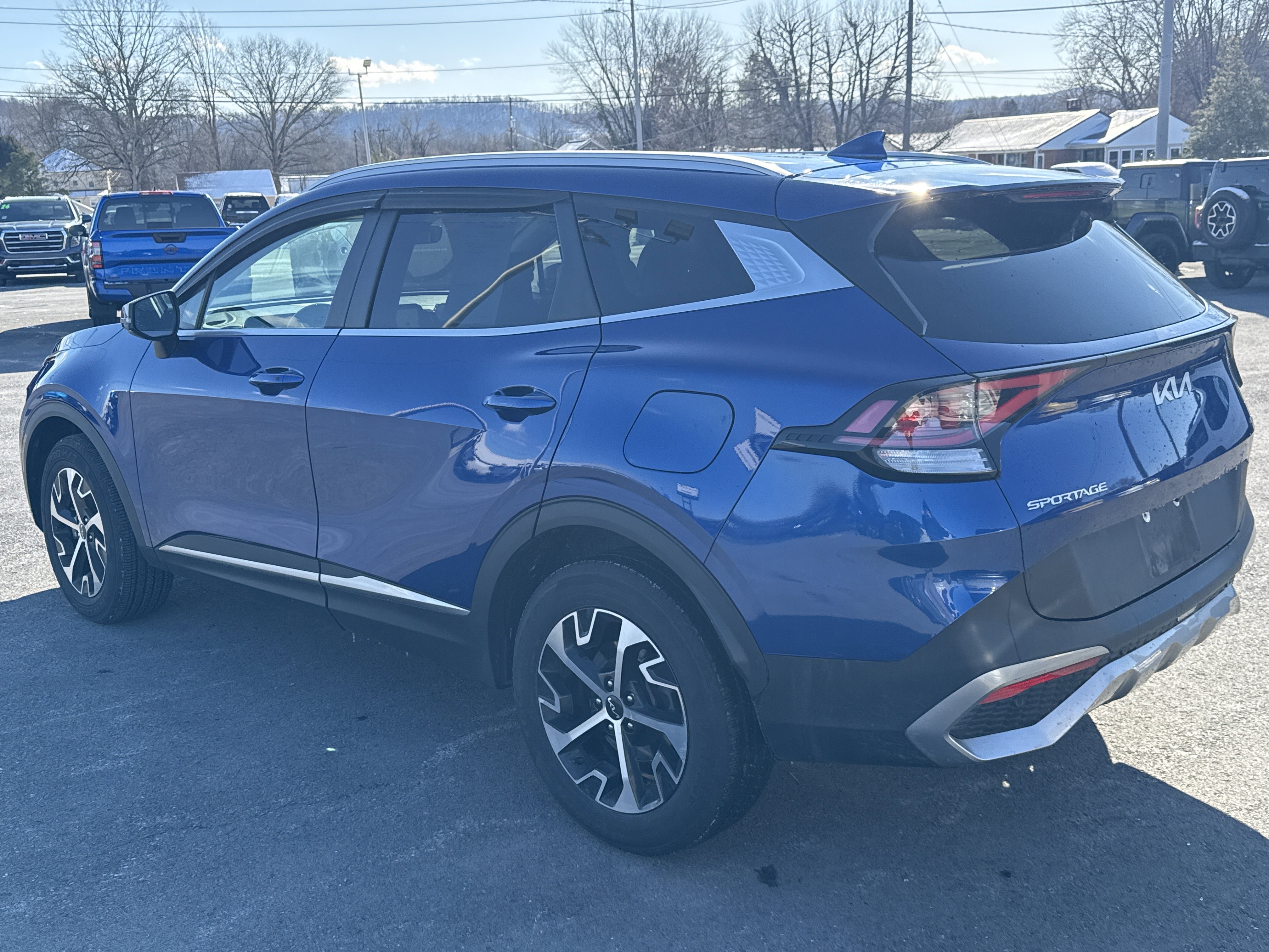 Used 2023 Kia Sportage EX image 5