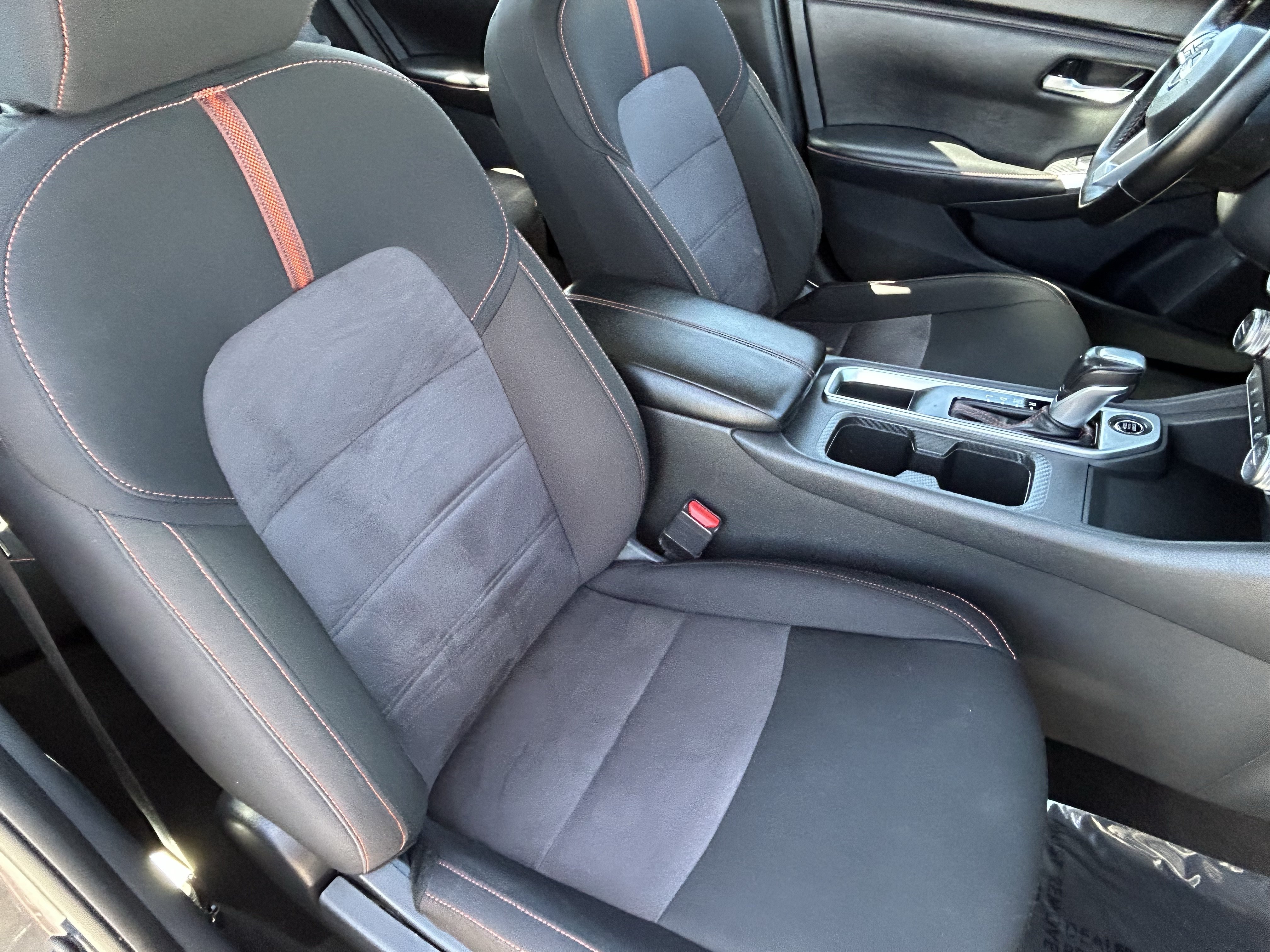 Used 2025 Nissan Sentra SR FWD image 11