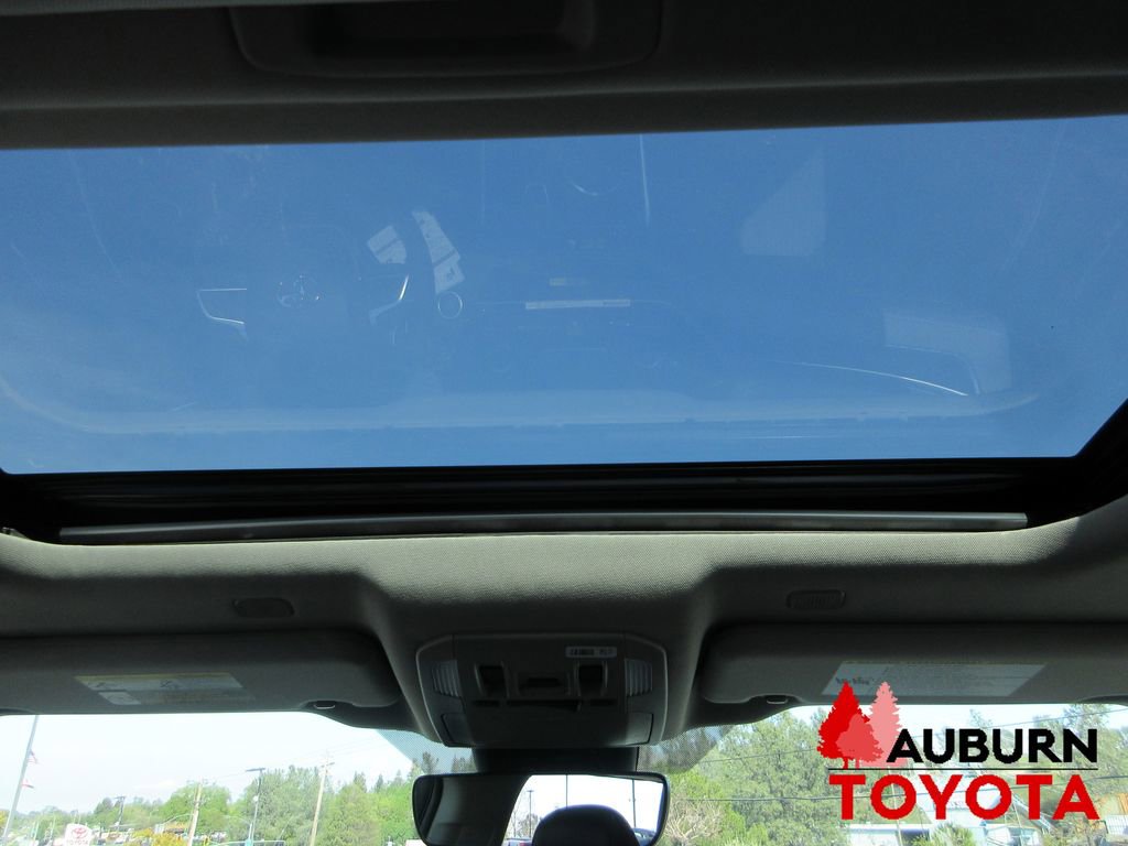 New 2026 Toyota Highlander Limited image 10