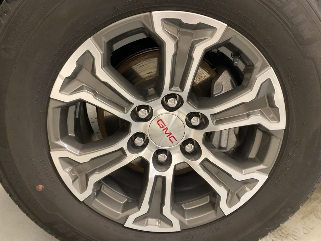 Used 2025 GMC Sierra 1500 SLT image 27