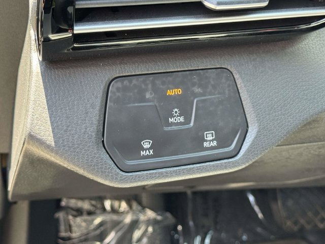 Used 2023 Volkswagen ID.4 Pro RWD image 21