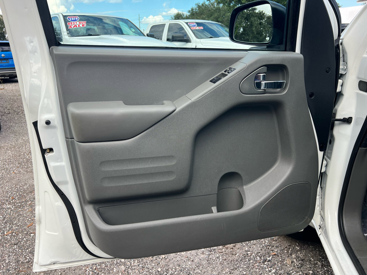 Used 2020 Nissan Frontier S w/ S Utility Package image 11