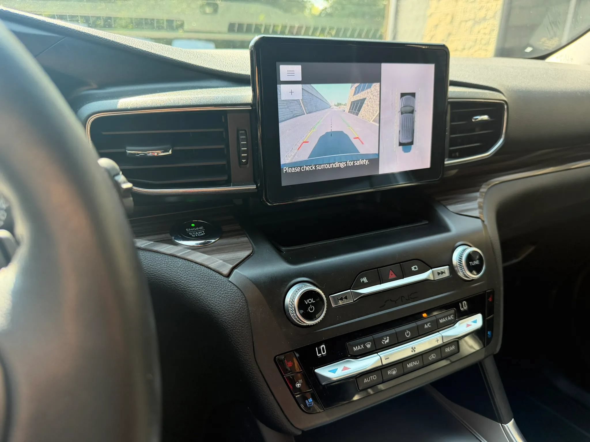 Used 2020 Ford Explorer Limited AWD/4WD image 41