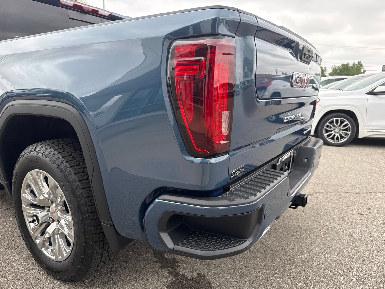 New 2026 GMC Sierra 1500 Denali w/ Technology Package AWD/4WD image 8