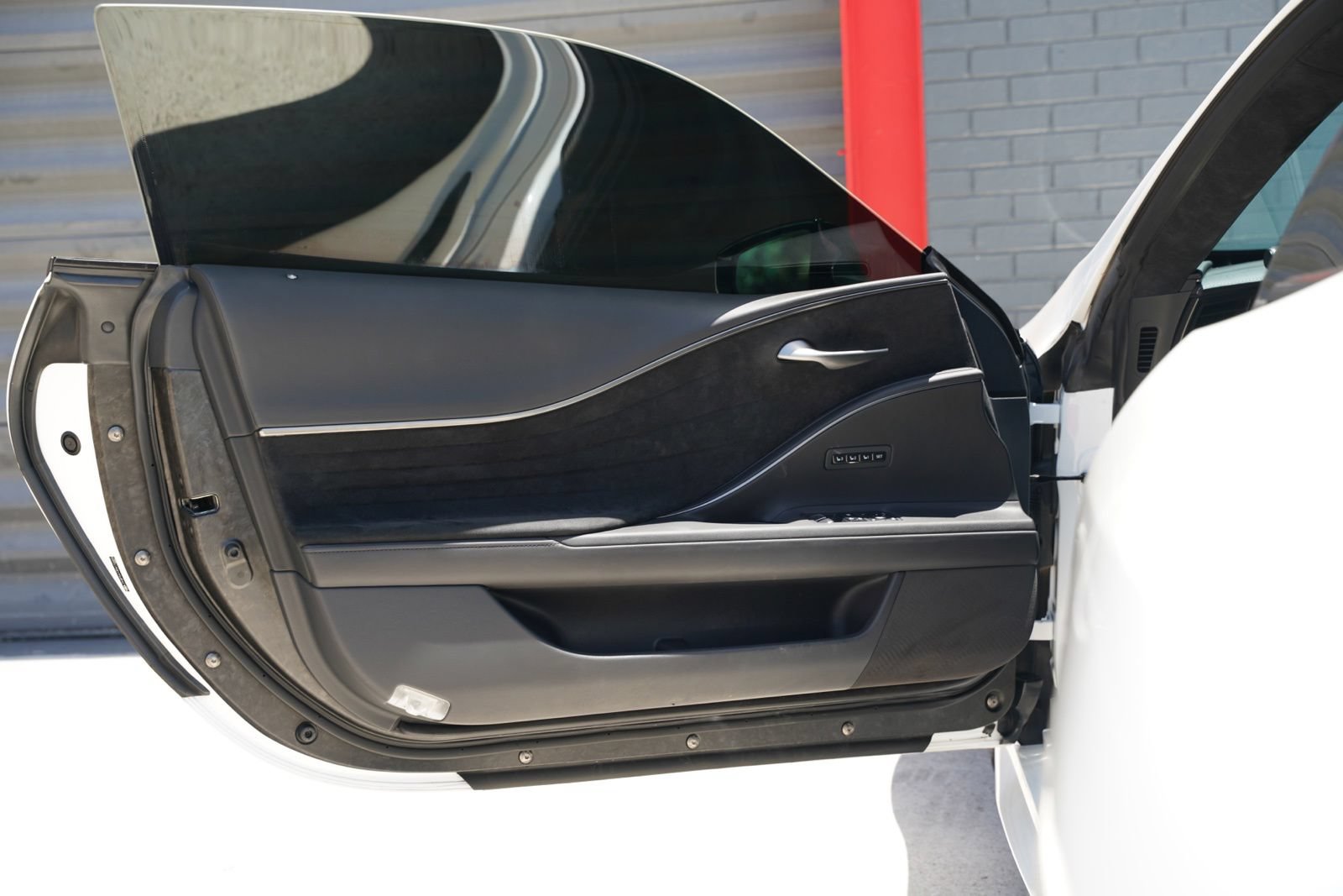 Used 2024 Lexus LC 500 Coupe w/ Dynamic Handling Package RWD image 23