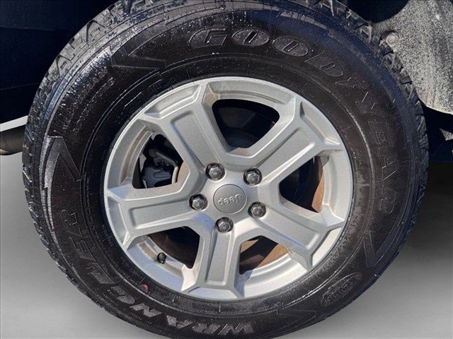 Used 2019 Jeep Wrangler Unlimited Sport S AWD/4WD image 14